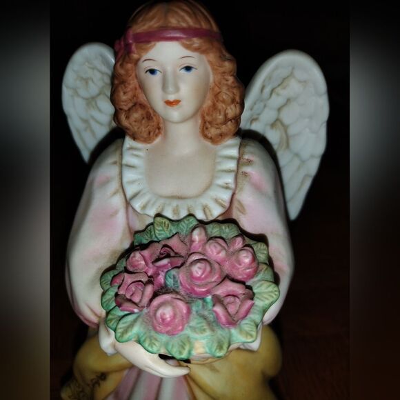 🙂Homco Home Interior Angel Figurine 8806 Holding Bouquet of Flowers - Picture 3 of 10